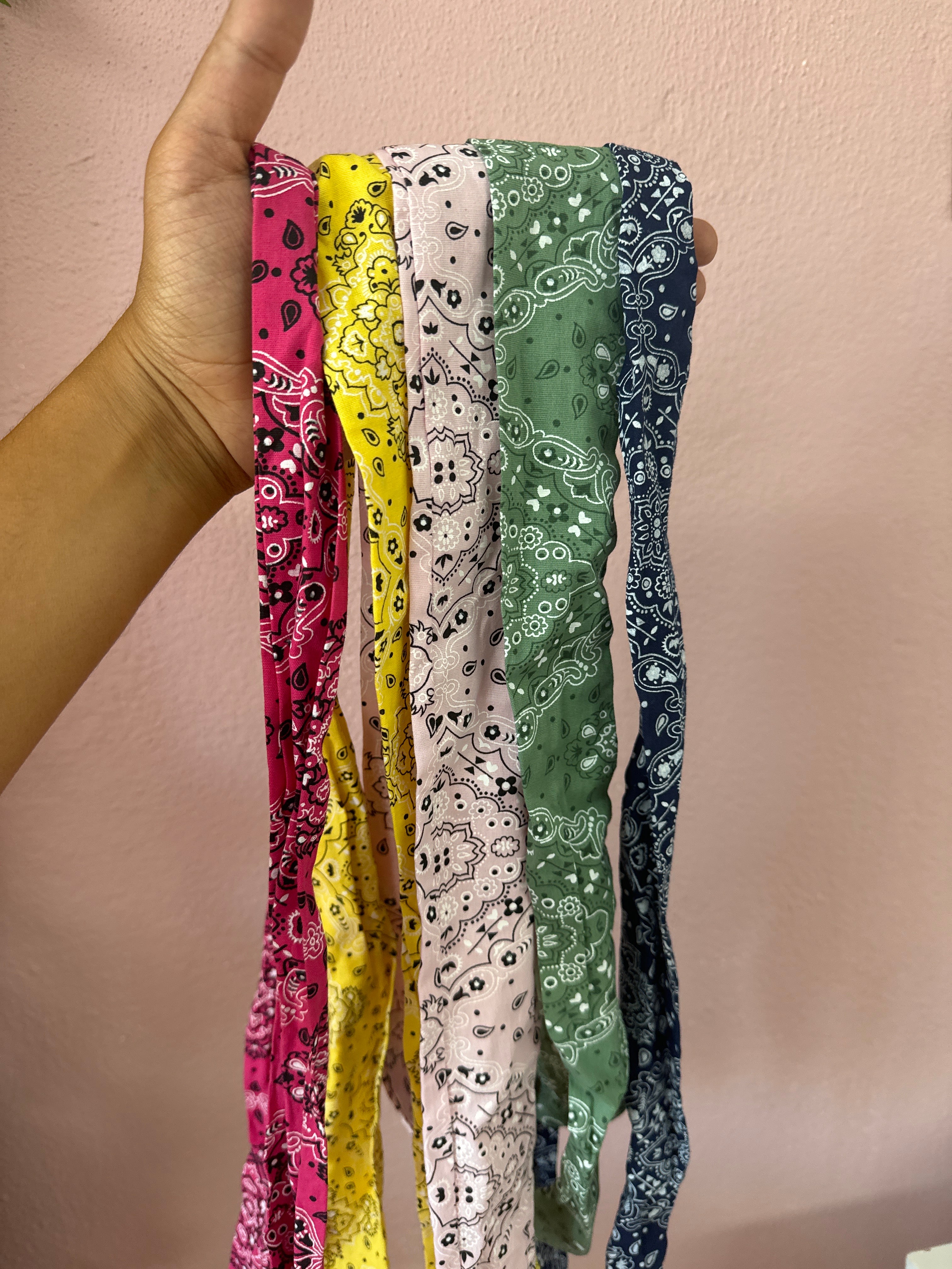 Colar bandana